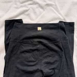 Dark Navy Blue Vuori Yoga Leggings